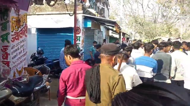 धमौली दोसुत रोड में बीती रात चोर ने मचाया तांडव शिवम ज्वेलर्स दुकान में हुई भीषण चोरी