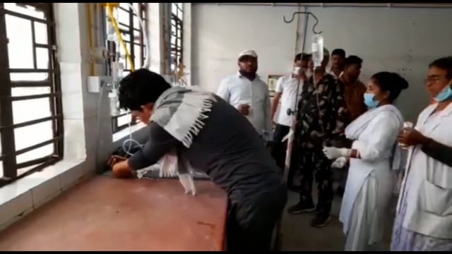 शेखपुरा जिले के कारे गांव निवासी वाहन दुर्घटना में घायल।