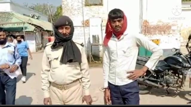 नवादा जिले के राजा बीघा गांव से पुलिस ने महुआ शराब के साथ एक व्यक्ति को किया गिरफ्तार