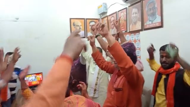 बलरामपुर, उतरौला, तुलसीपुर सीट से भाजपा तथा गैसड़ी से सपा प्रत्याशी ने मारी बाजी जीत के बाद जमकर झूमे भाजपाई