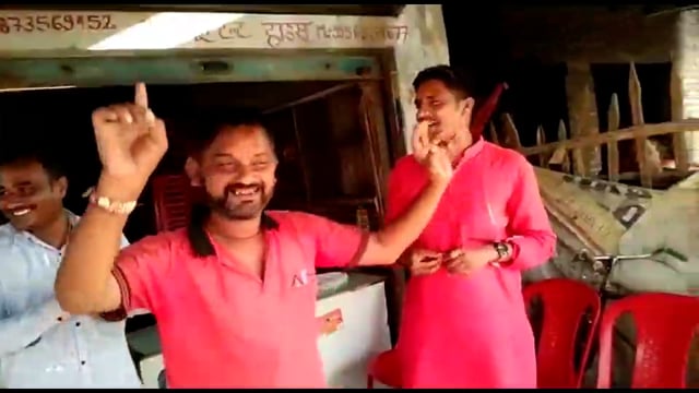 महाराज जी योगी आदित्यनाथ जी के प्रचंड ऐतिहासिक जीत पर योगी सेना राष्ट्रीय गौ रक्षा प्रकोष्ट जिला अध्यक्ष ने बांटी मिठाई