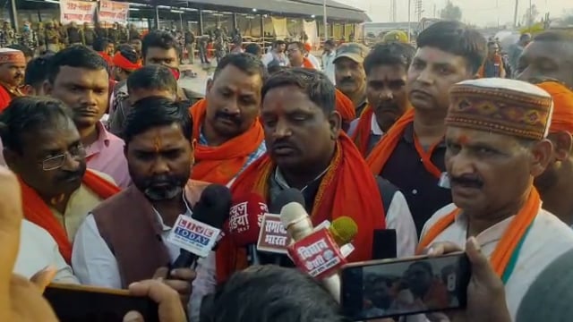 बलरामपुर सदर से दुबारा विधायक चुने जाने पर भाजपा प्रत्याशी पल्टूराम ने जनता का जताया आभार।