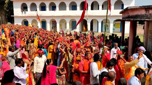 सिमरीबख्तियारपुर प्रखंड़ के चकभारो रामजानकी ठाकुरवाड़ी मंदिर में भागवत कथा ज्ञान यज्ञ का आयोजन, श्रद्धालुओं की उमड़ी भीड़