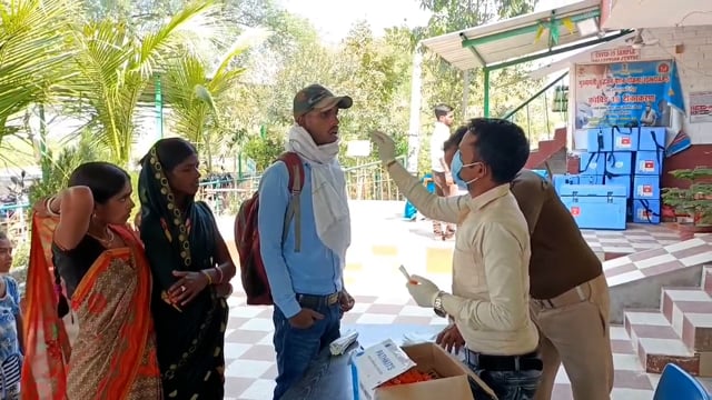 रामगढ़ चौक पीएचसी में कोविड-19 की जांच हेतु 57 लोगों का लिया गया स्वाव सैंपल सभी का रिपोर्ट नेगेटिव डॉक्टर कंचन