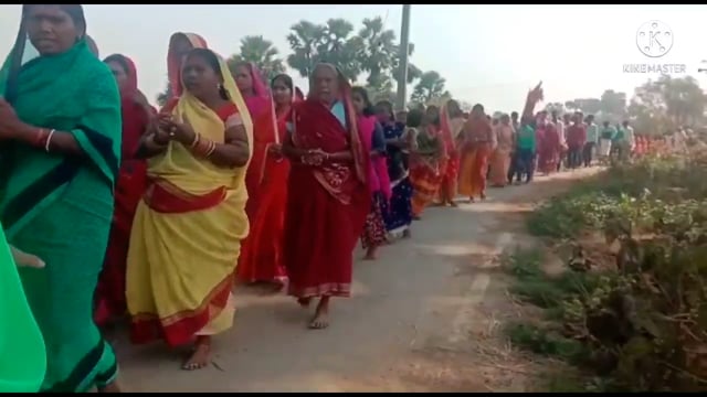 रहुई प्रखंड क्षेत्र के बलिया बीघा गांव में 101 महिला श्रद्धालुओं ने कलश यात्रा पर निकले।