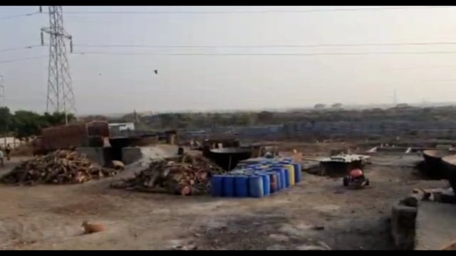 जनावरांच्या आतड्यांपासून 'डालडा' बनवणाऱ्या कारखान्याला सील केल्या. परंतु कारखान्यात 