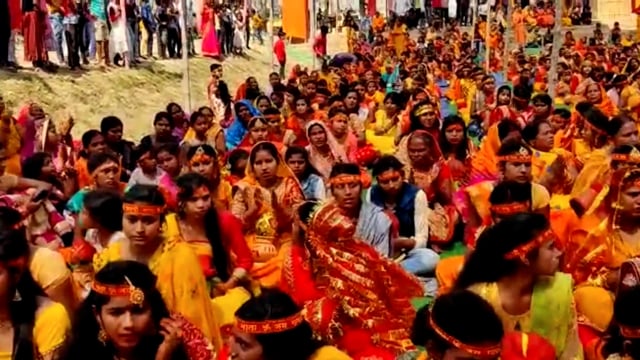 सिमरीबख्तियारपुर नगर परिषद के गायत्री मंदिर में तीन दिवसीय गायत्री महायज्ञ को लेकर निकली भव्य कलशयात्रा