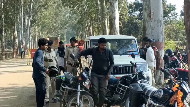 तेतरहाट पुलिस ने लखीसराय जमुई पथ में चलाया सघन वाहन चेकिंग अभियान ₹3000 वसूला जुर्माना।