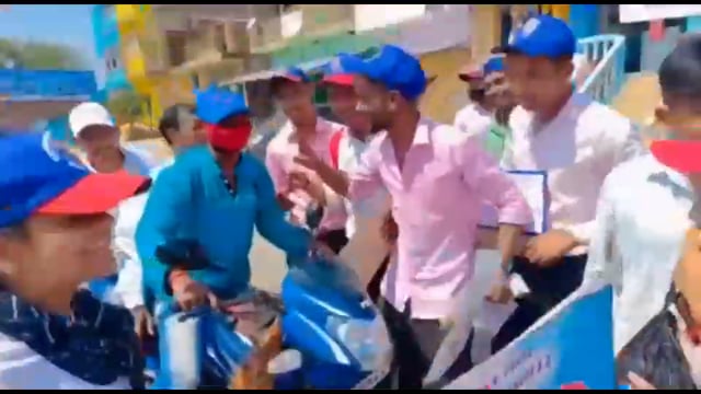 एनएसएस के द्वारा सात दिवसीय कार्यक्रम अंतिम दिन कार्यकर्ताओं ने पचना गांव में सड़क सुरक्षा कार्यक्रम का आयोजन किया।