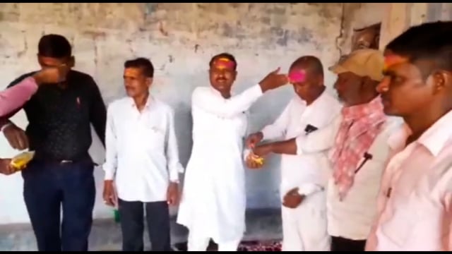 शेखपुरा के बाईपास रोड स्थित महारानी पुरम कॉलोनी में दाढ़ी विकास मंच का होली मिलन समारोह का आयोजन किया गया।