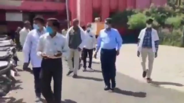 कोंच-सीएमओ ने किया कोंच सामुदायिक स्वास्थ्य केन्द्र का निरीक्षण, दिए बेहतर बनाने के निर्देश