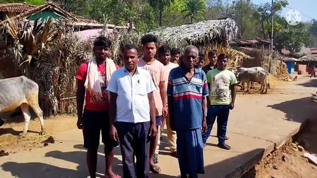   फुल्लीडुमर पंचायत के आदिवासी गांव दूधघटिया सरकार के मूलभूत सुविधाओं से कोसों दूर