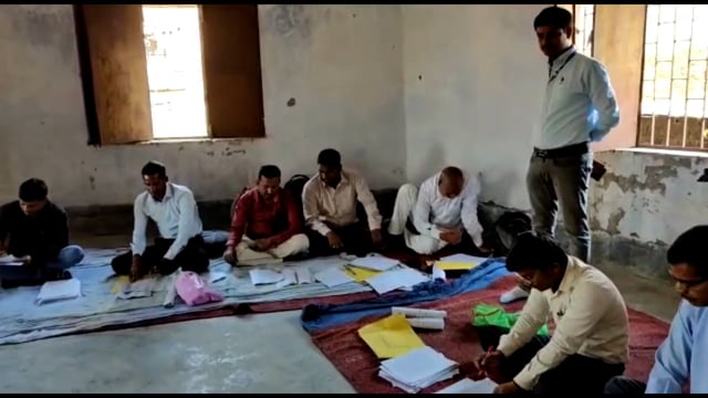 बिंद में पांचवी व आठवी क्लास के बच्चों की कॉपी का मूल्यांकण शुरू 