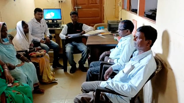 रामगढ़ चौक प्रखंड मुख्यालय के विकास मित्र की बैठक में मिली जानकारी प्रखंड में मात्र 77 एसटीएससी है मैट्रिक पास