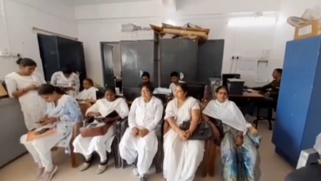 बैठक में एएनएम टेलीमेडिसिन को लेकर दिया गया प्रशिक्षण।