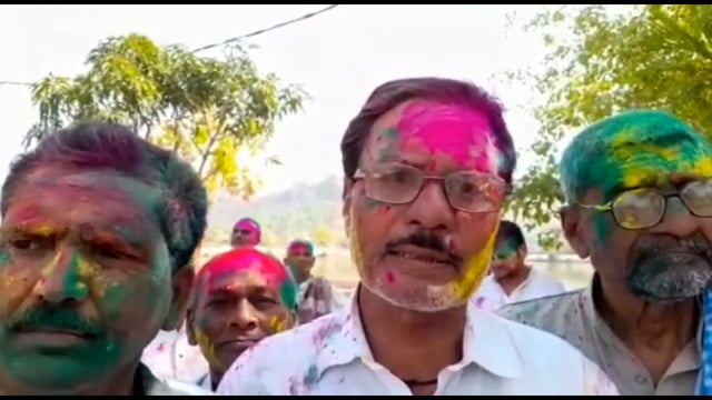 शेखपुरा जिले के श्यामा सरोवर पार्क में लोजपा के नेता व कार्यकर्ताओं ने मनाया होली मिलन समारोह।