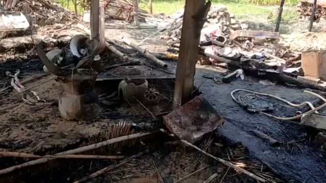 उजियारपुर प्रखंड के नजीरपुर वार्ड 11 आग लगने से 2 घर जलकर राख लाखों की सामान हुई खाक