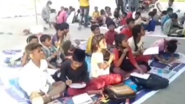 मानवता की पाठशाला,युवाओ की एक ऐसी टीम जो अपने जेब खर्च से संवार रहे नौनिहालों का भविष्य