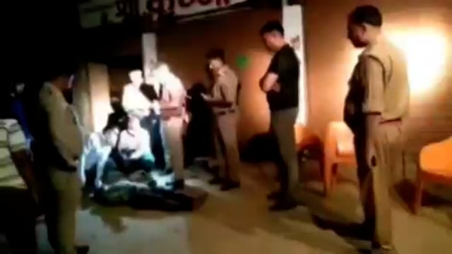 जालौन-हार्वेस्टर पर काम करने वाले मजदूर ने फांसी लगाकर की आत्महत्या