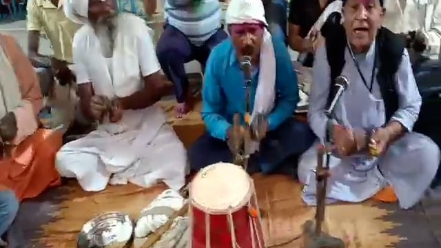 हिलसा शहर के दुर्गास्थान मन्दिर परिषर में होली मिलन समारोह का हुआ आयोजन