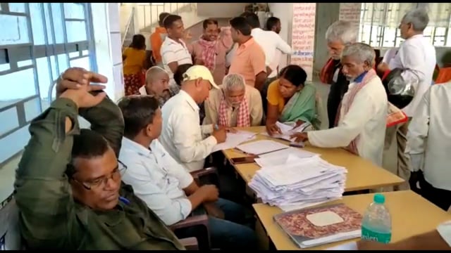 युडीआईडी कार्ड बनबाने के लिए लगाया गया शिविर