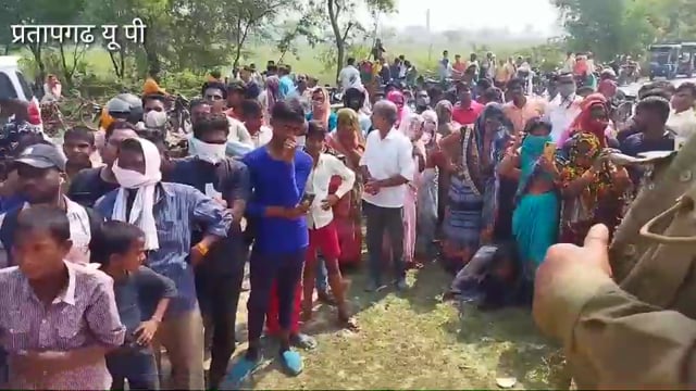 संग्रामगढ़ थाना क्षेत्र में लाशों के मिलने का सिलसिला नही थम रहा,कुशेमर् ताला लगे मकान से गलाशव छत के चुल्ले से लटकता 