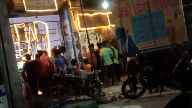लखीमपुर-खीरी: होली के एक दिन पहले जमकर हुई शराब की बिक्री