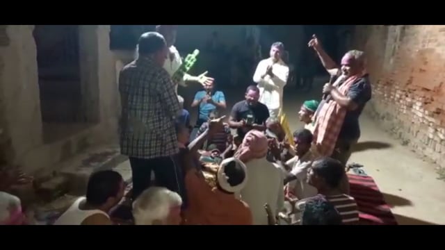 आज भी चौपाल लगाकर ग्रामीण क्षेत्रों में पारंपरिक गीतों का किया जाता है गायन