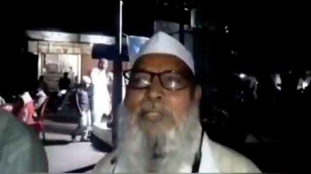 जालौन;-रहमतों वाली रात शब-ए-बारात पर मस्जिद और कब्रिस्तान में की गई इबादत