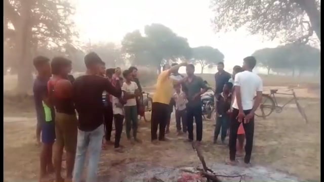 पत्रकार एकता संघ मण्डल महामंत्री प्रयागराज वरिष्ठ समाजसेवी राजेंद्र प्रसाद पांडेय ने होलिका दहन पर होली मिलन का आयोजन 