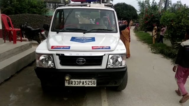 होली के अवसर पर उजियारपुर के पुलिस में कई जगह 27 लीटर विदेशी शराब की बरामद कारोबारी फरार