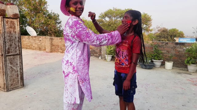 चानन  : प्रखंड क्षेत्र में रंगों का त्योहार होली बडे ही धूमधाम से मनाया गया।