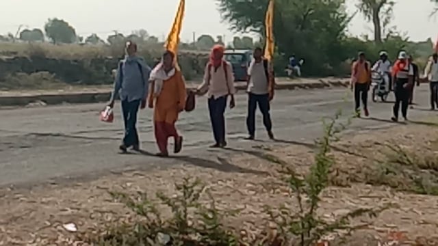 विदिशा मथ्यप्रदेश से खाटूश्यामजी जा रहे पैदल यात्रियो का बारा बोहत मांगरोल मे किया स्वागत 