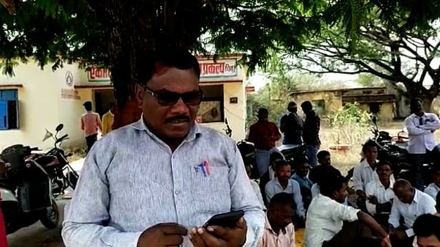 चिमूर तालुक्यातील 95 मनरेगा कर्मचारी प्रलंबित न्याय मागण्यासाठी बेमुदत संपावर