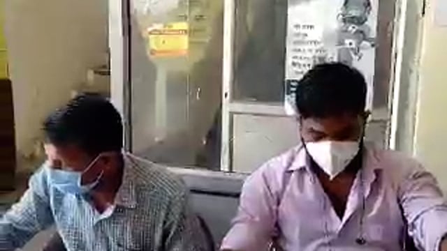 तरबगंज न्यूज़ सामुदायिक स्वास्थ्य केंद्र पर एंटीजन किट से 70 लोगों ने करवाया कोराना जांच