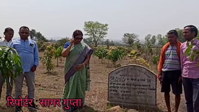 मनरेगा लोपकपाल ने योजनाओं का किया जांच