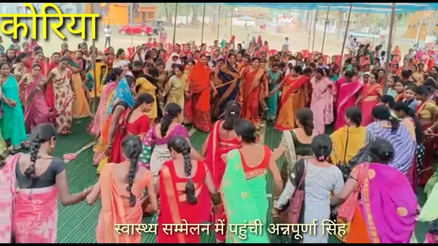 प्रेमाबाग प्रांगण में हो रहे स्वास्थ्य सम्मेलन में पहुंची स्थानीय पार्षद अन्नपूर्णा सिंह