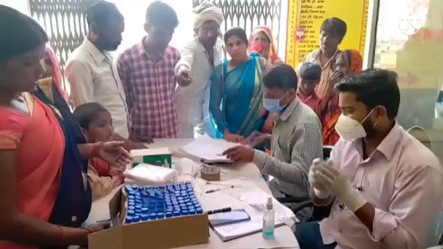 तरबगंज सामुदायिक स्वास्थ्य केंद्र पर एंटीजन किट के माध्यम से 70 लोगों की हुई कोराना जांच