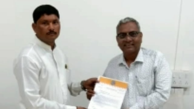 वर्ग 3 च्या कर्मच्याऱ्यांनी मुख्यालयीन ठिकाणी रहा अन्यथा  पंचायत समिती गट विकास अधिकारी कार्यलयास टाळे ठोक ठोकनार; मनसे