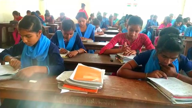 प्रखंड के विभिन्न विद्यालयों में कक्षा एक से चार व कक्षा 6 और 7 वीं की वार्षिक परीक्षा हुई शुरू
