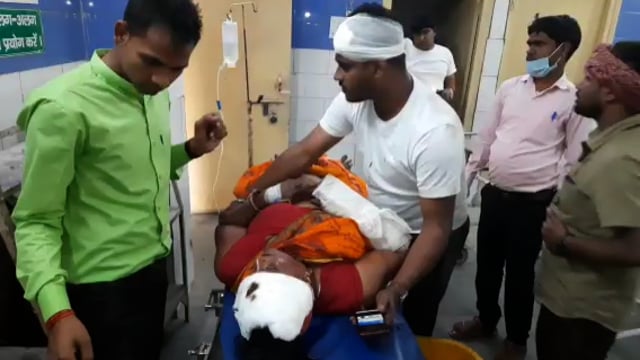 नगर थाना क्षेत्र के एनएच 139 पर पटना औरंगाबाद रोड में ट्रक ने ऑटो में मारी टक्कर,तीन महिला समेत पांच घायल