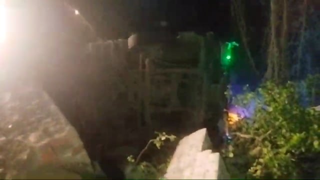 ओवर लोड मोरंग लदा ट्रक तालाब में पलटा, चालक व खलासी बाल बाल बचे संग्रामगढ़ थाना पुलिस ने इलाज के लिए अस्पताल में भर्ती 