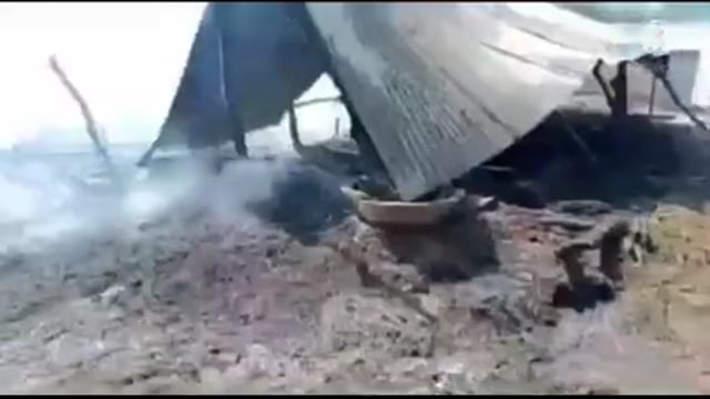 तरबगंज गोंडा आग में जलकर कई परिवार की गृहस्ती खाक एक मवेशी की मौत