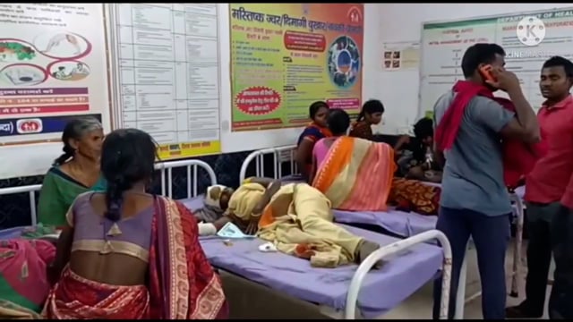 महिलाओं से भरी टेम्पो सड़क किनारे मारी पलटी,सात महिला जख्मी