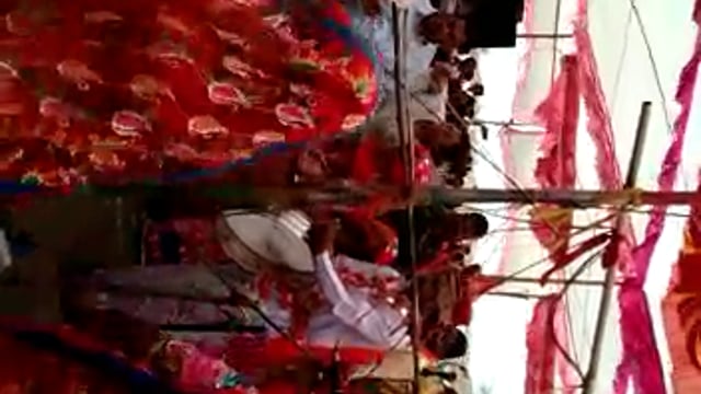 पालम तालुक्यातील रामापुर तांडा येथे मदत व पुनर्वसन मंत्री विजय वड्डेटीवार यांनी बंजारा बंधावसोबत धरला ठेका