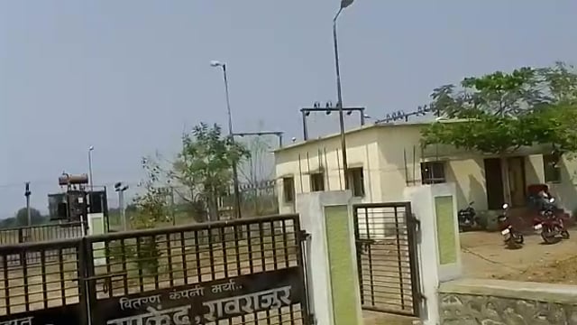 परभणी  जिल्ह्यातील पालम तालुक्यातील रावराजुर येथे महिना भरणांतर वीज पुरवठा सुरू, केबलने जोडणी 