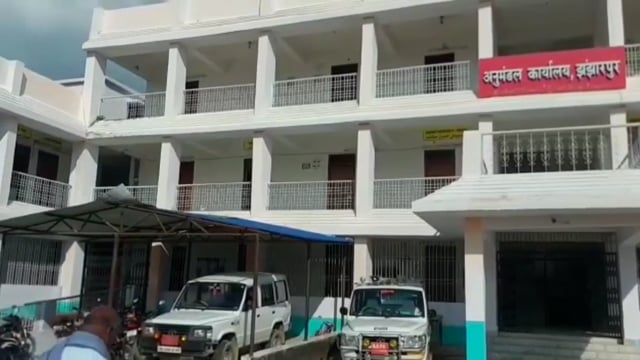 झंझारपुर में आयोजित जनप्रतिनिधि सम्मान समारोह में मंत्री संजय झा ने एनडीए गठबंधन उम्मीदवार को जिताने का किया आह्वान