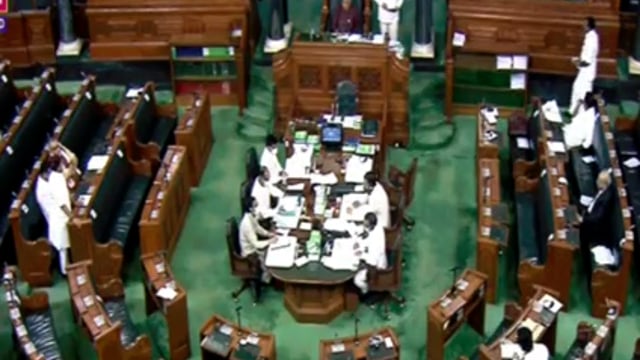 सांसद सुशील कुमार सिंह ने लोकसभा में सेविका एवं सहायिकाओं के वेतनमान को बढ़ाने की अध्यक्ष से की मांग