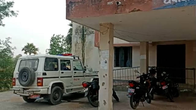 आपसी विवाद को लेकर हुए मारपीट के बाद दोनों पक्षों के द्वारा एक दूसरे पर किया गया मामला दर्ज।