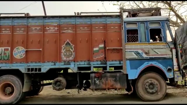 बिंद फोरलेन मोड़ के समीप खनन विभाग ने एक ओवरलोड गिट्टी लदे ट्रक को किया जप्त